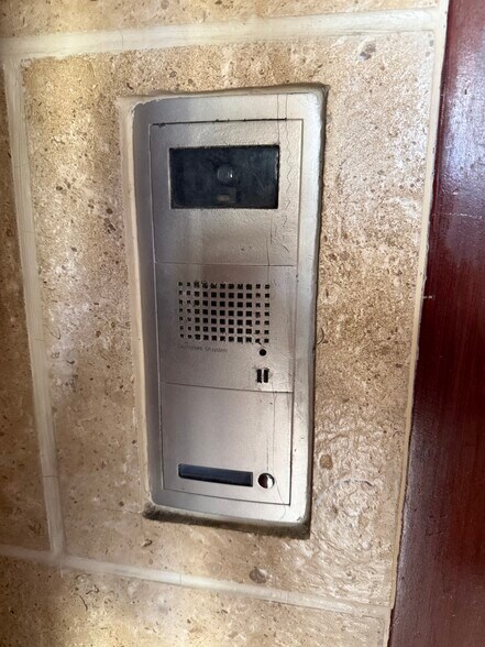 More Photos Of 1409 Sutter St, San Francisco Hotel For Lease