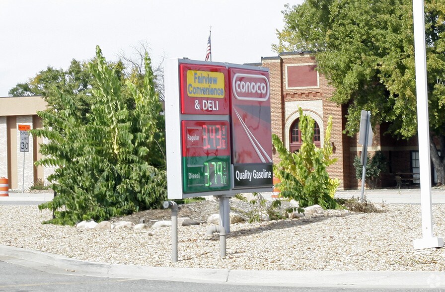 More Photos Of 7498 Arapahoe Rd, Boulder Service Station For Sale