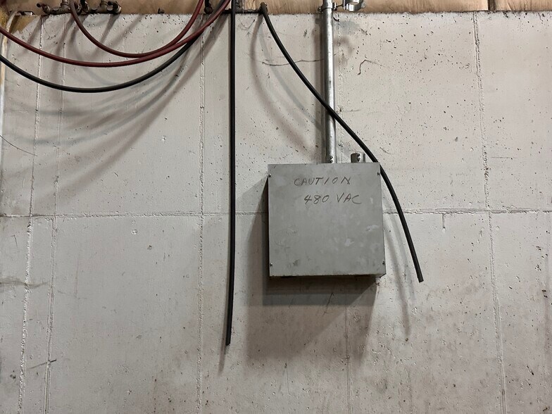 More Photos Of 429 E Grove St, Greenville Industrial For Sale