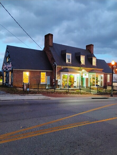 More Photos Of 409 5th St, Lynchburg Storefront Retail Office For Lease