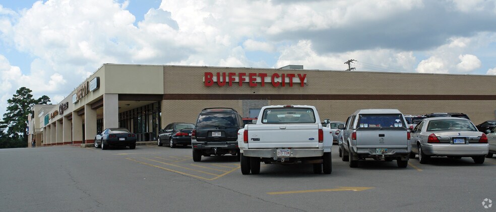 More Photos Of 1426-1528 Military Rd, Benton General Retail For Lease