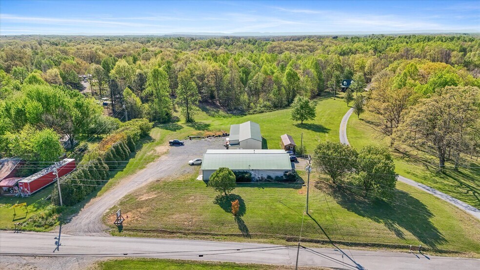 More Photos Of 951 Pelham Rd, Woodbury Flex For Sale