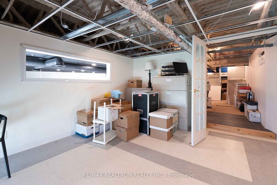 More Photos Of 11685 Yonge St, Richmond Hill Office For Sale