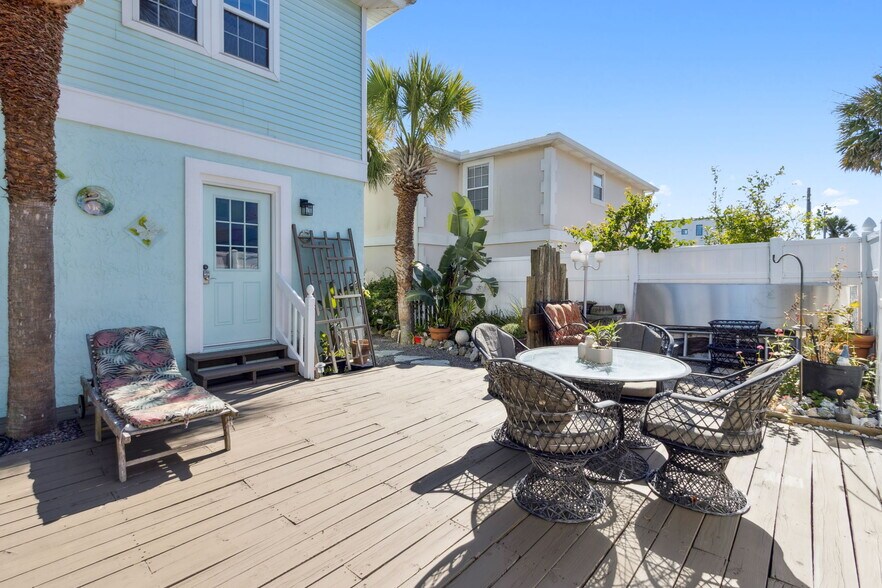 More Photos Of 627 N Fletcher Ave, Fernandina Beach Multifamily For Sale
