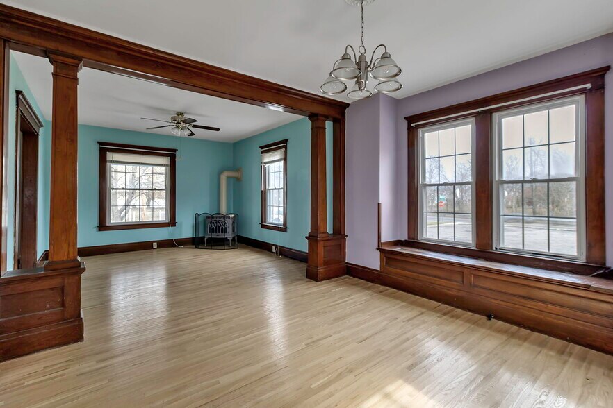 More Photos Of 646 Cayuga Dr, Niagara Falls Religious Facility For Sale