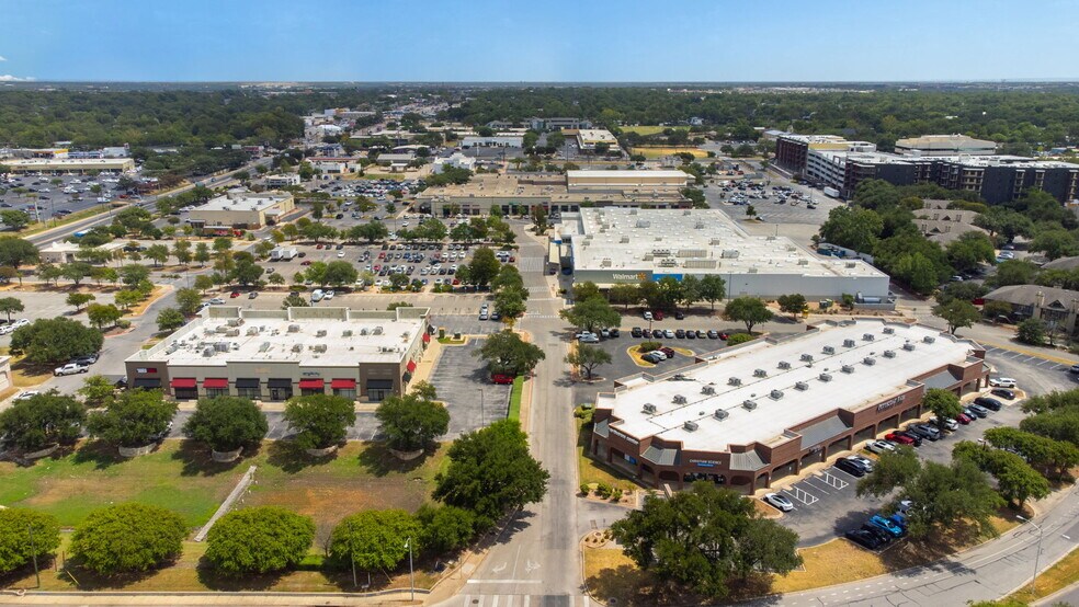 More Photos Of 2525 Anderson Ln W, Austin Unknown For Lease