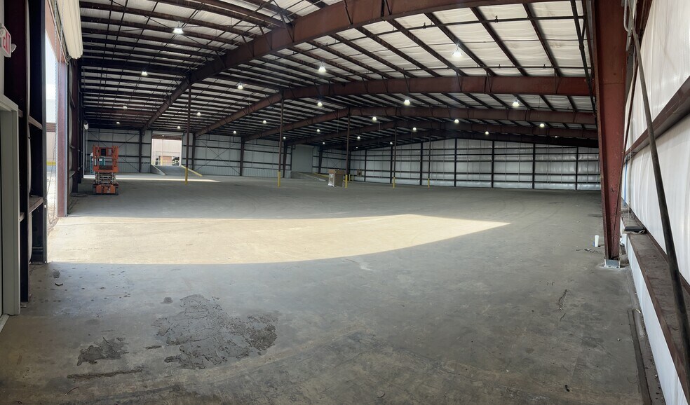 More Photos Of 3451 Georgia Pacific Ave, Mobile Warehouse For Sale