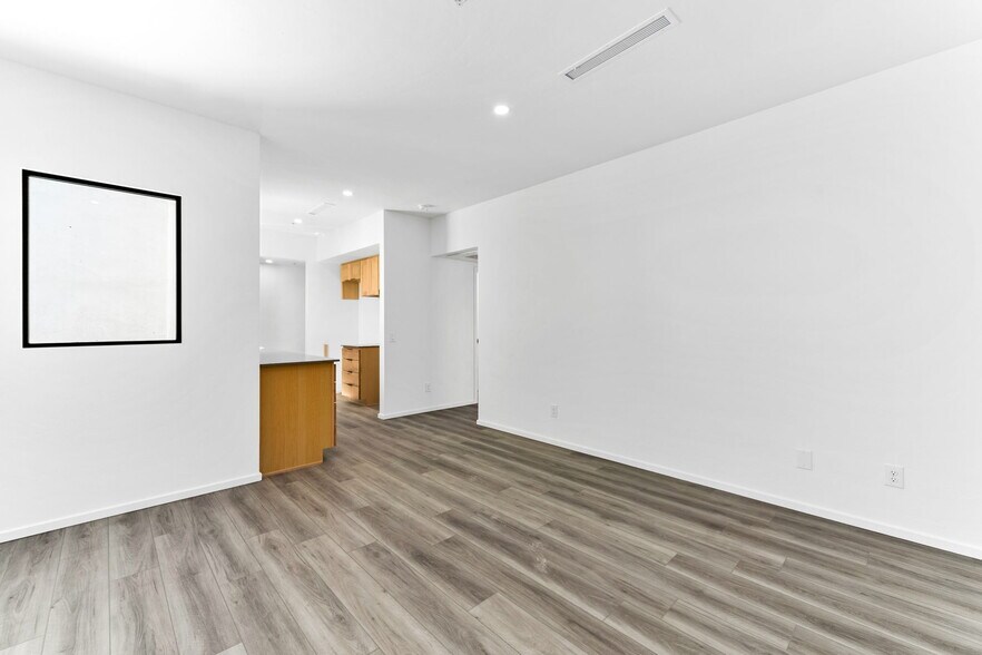 More Photos Of 21 Lalo Way, Tucson Multifamily For Sale