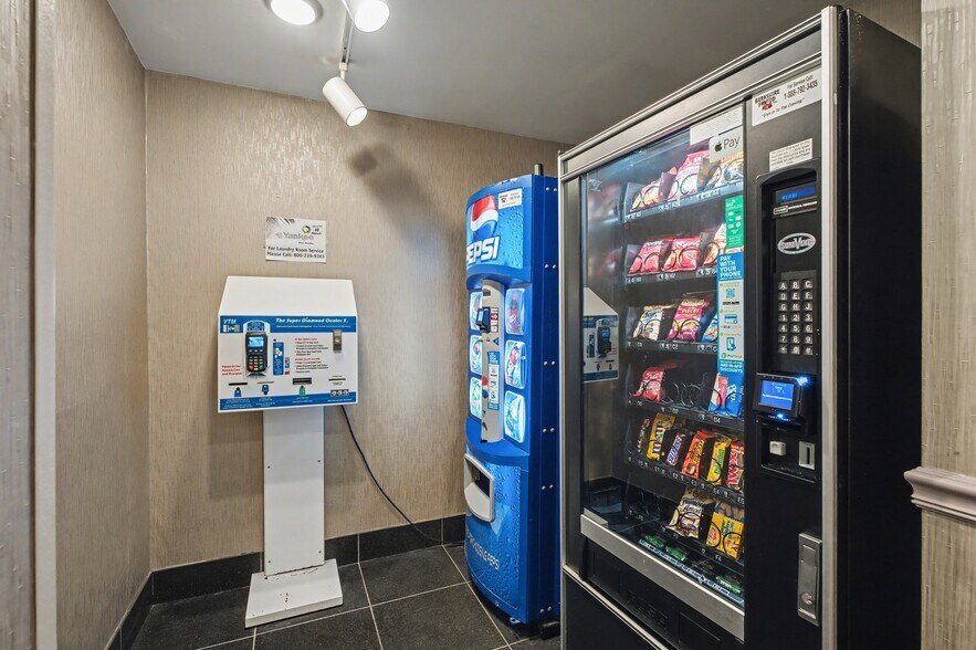 More Photos Of 390 Bee St, Meriden Apartments For Sale