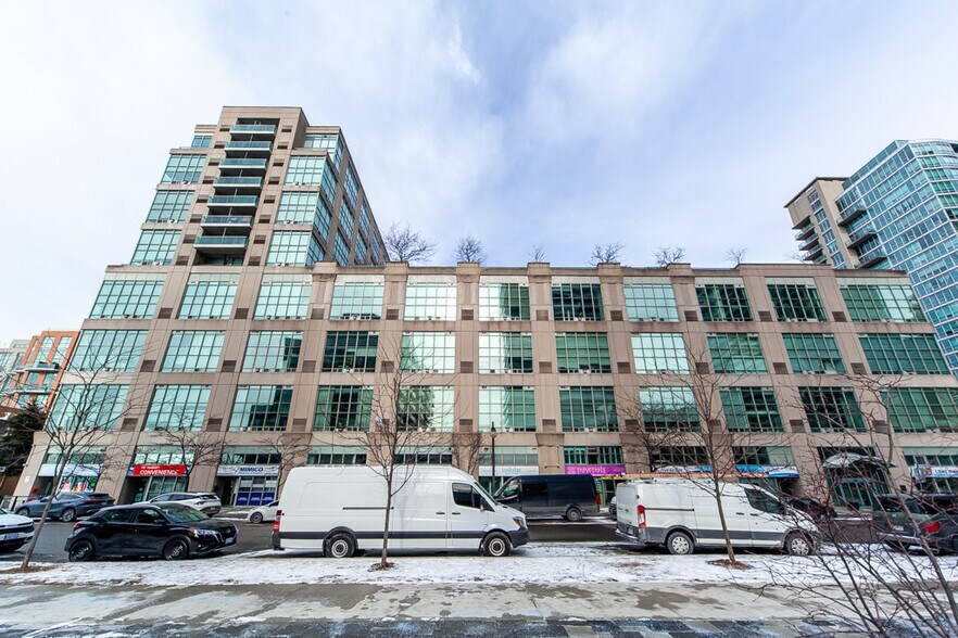 More Photos Of 250-300 Manitoba St, Toronto Apartments For Sale