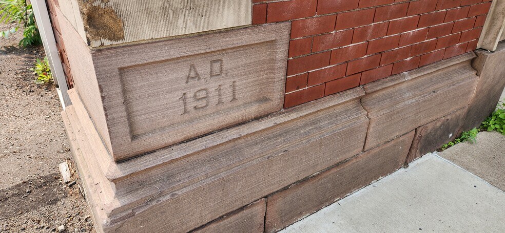 More Photos Of 8 N Main St, Ashley Office Residential For Sale