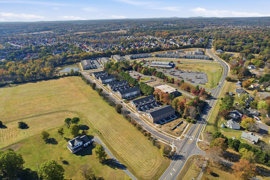 More Photos Of 13701 Erwin Rd, Charlotte Multifamily For Sale