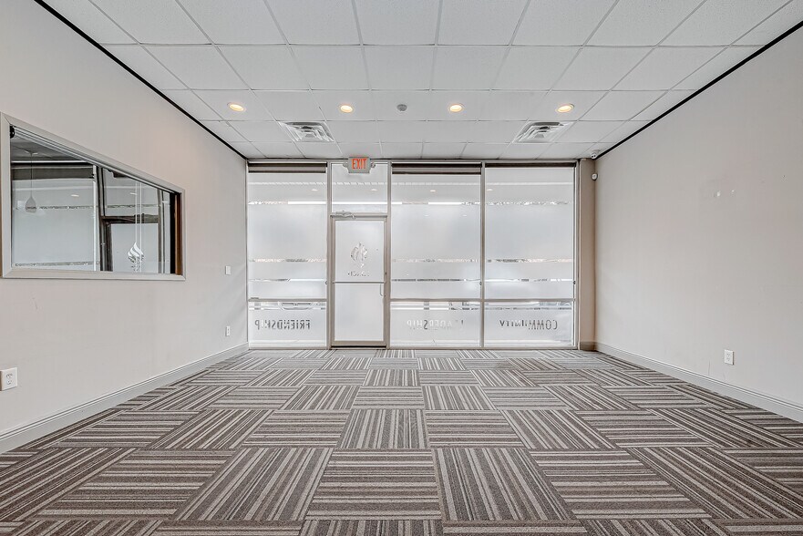 More Photos Of 9400 Glenfield Ct, Houston Unknown For Lease