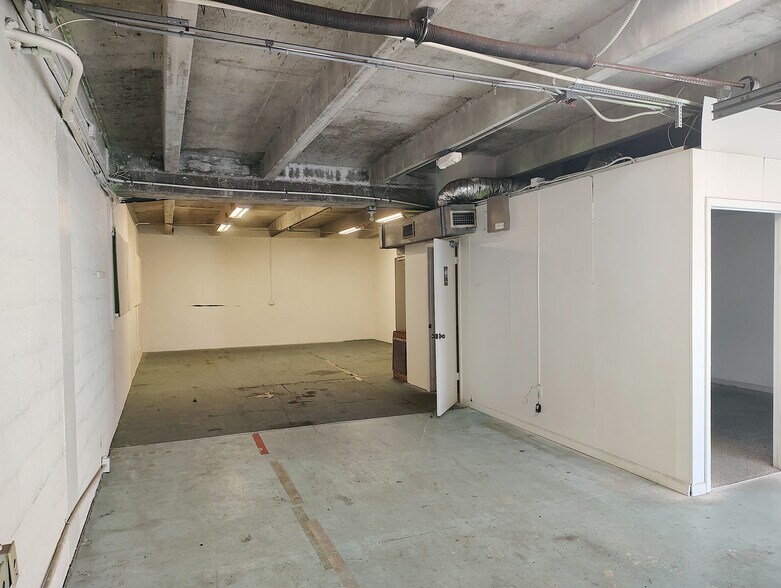 More Photos Of 2250-2296 N US Highway 1, Fort Pierce Flex For Lease