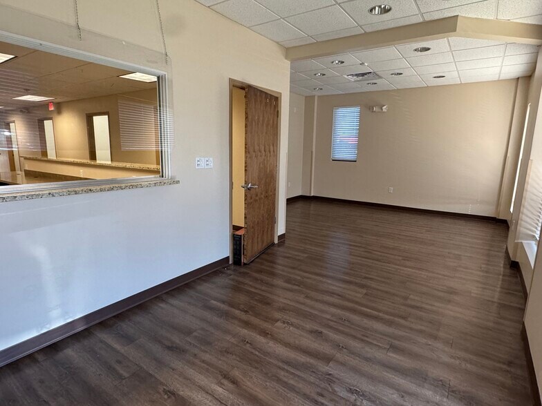 More Photos Of 4006-4012 N Florida Ave, Tampa Medical For Lease