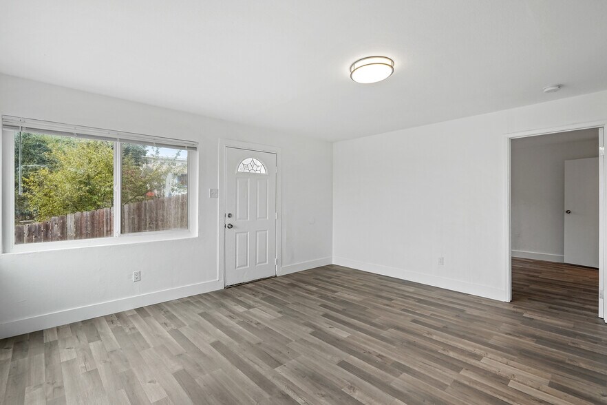 More Photos Of 8117 Ney Ave, Oakland Apartments For Sale