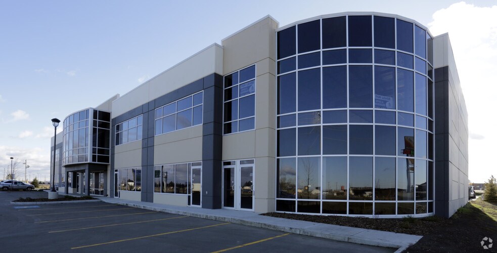 More Photos Of 167 Provincial Ave, Sherwood Park Service For Lease
