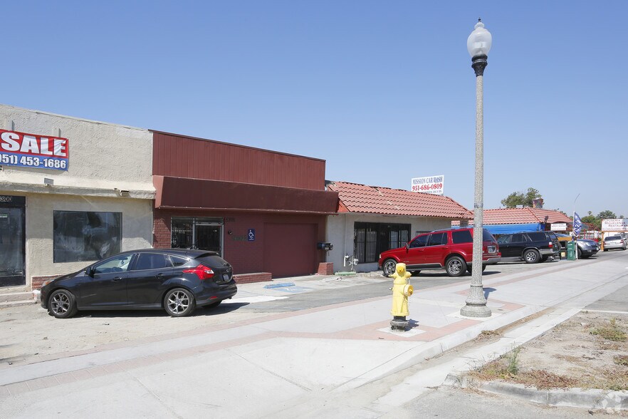 More Photos Of 5302 Mission Blvd, Jurupa Valley Storefront Retail Office For Sale