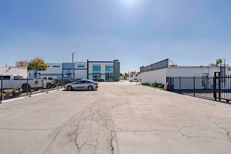 More Photos Of 8401 Commonwealth Ave, Buena Park General Retail For Sale