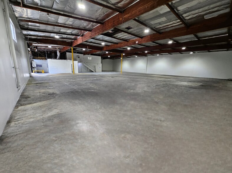 More Photos Of 1753 E 21st St, Los Angeles Warehouse For Lease