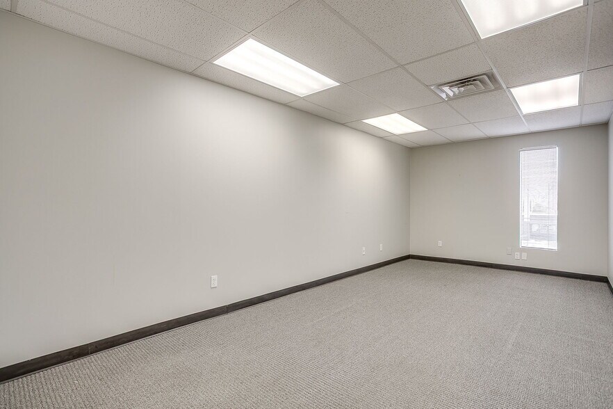 More Photos Of 3108 W 6th St, Fort Worth Office For Lease