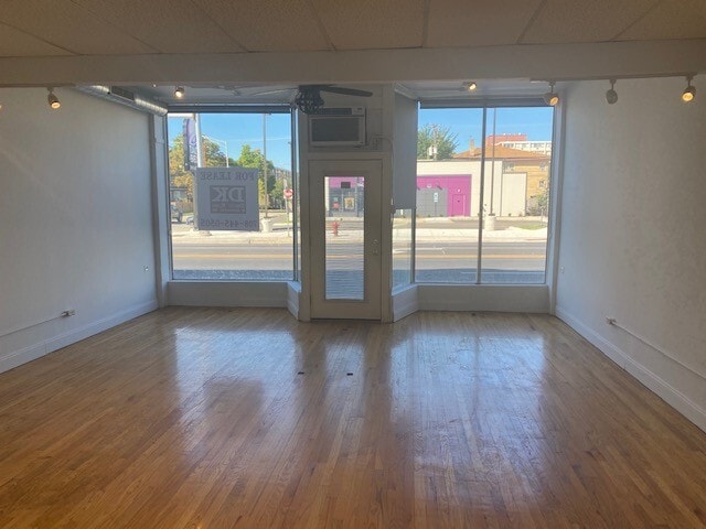 More Photos Of 203-207 N Harlem Ave, Oak Park Storefront Retail Residential For Lease