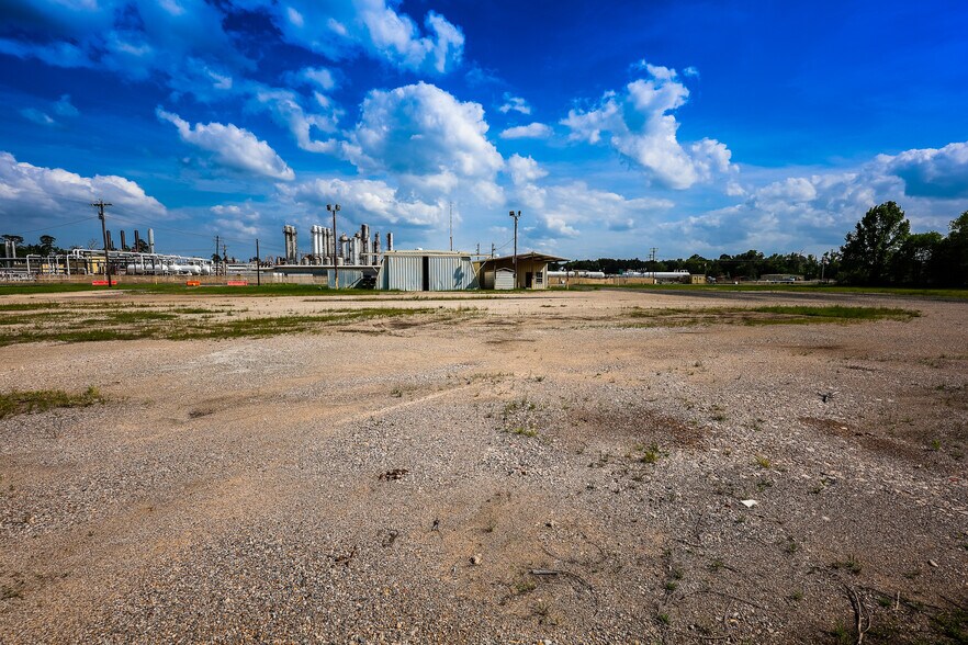 More Photos Of 2617 US Highway 79 N, Carthage Industrial For Sale