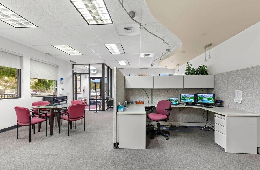 More Photos Of 1230 N Northwood Center Ct, Coeur d'Alene Office For Lease