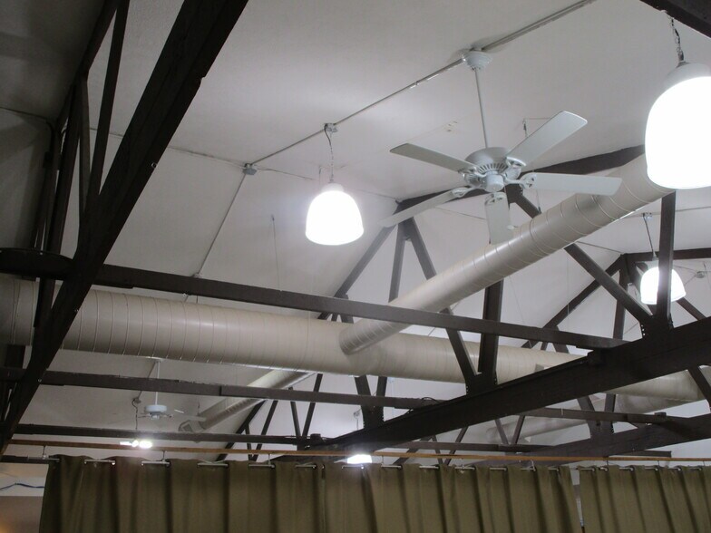 More Photos Of 2006 E Schulman Ave, Garden City General Retail For Lease