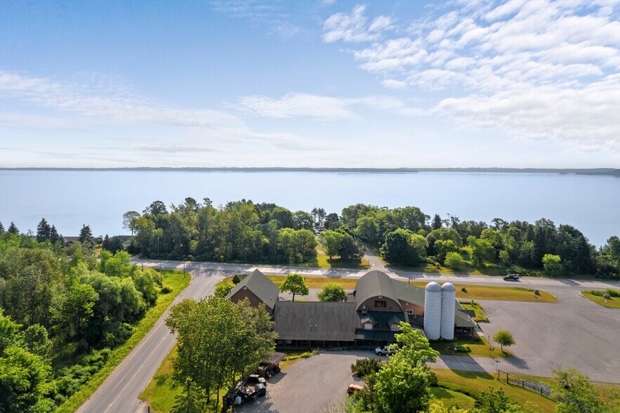 More Photos Of 5046 S West Bay Shore Dr, Suttons Bay Storefront Retail Residential For Sale