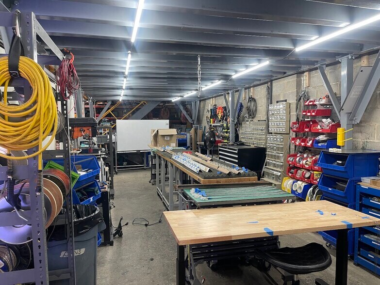 More Photos Of 306 Water St, Brooklyn Warehouse For Lease