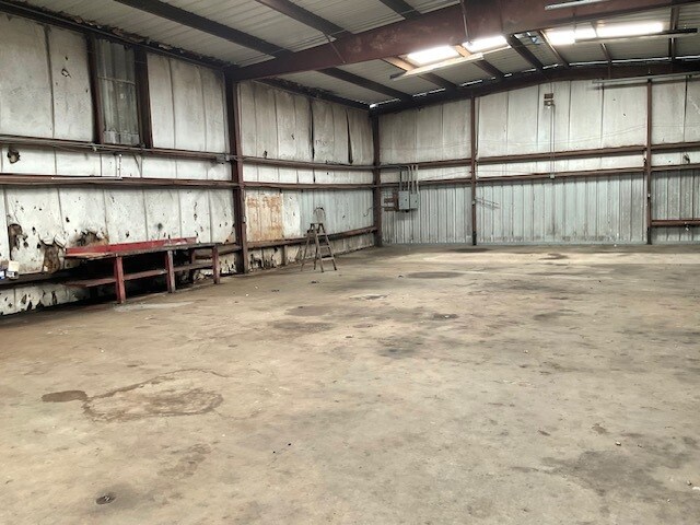 More Photos Of 1517 W Main St, La Porte Auto Repair For Sale