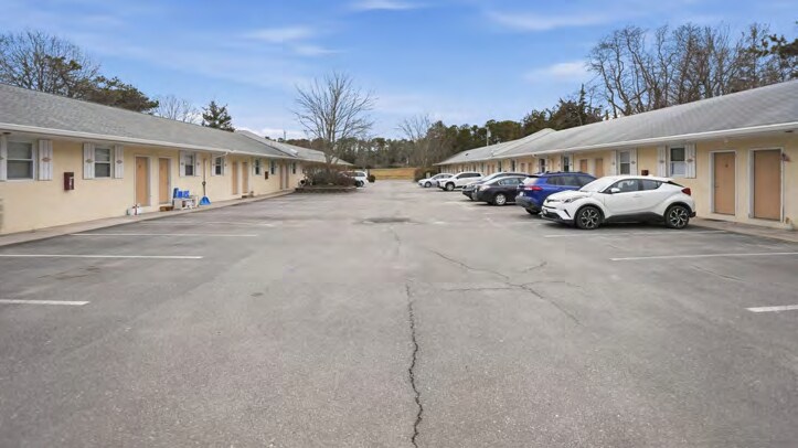 More Photos Of 2201 North Rd, Hampton Bays Apartments For Sale