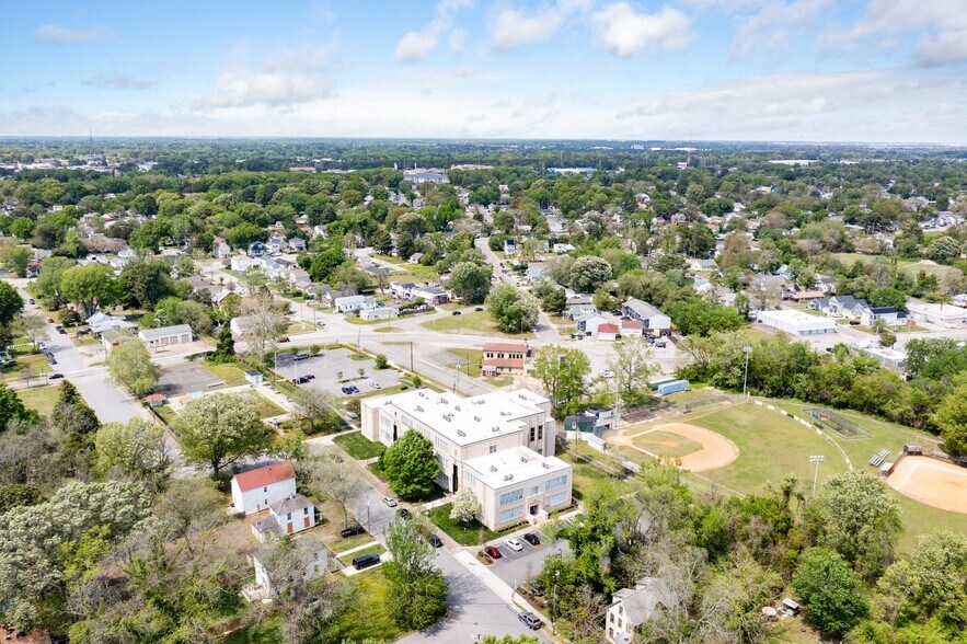 More Photos Of 200 Claremont Ave, Hampton Apartments For Sale