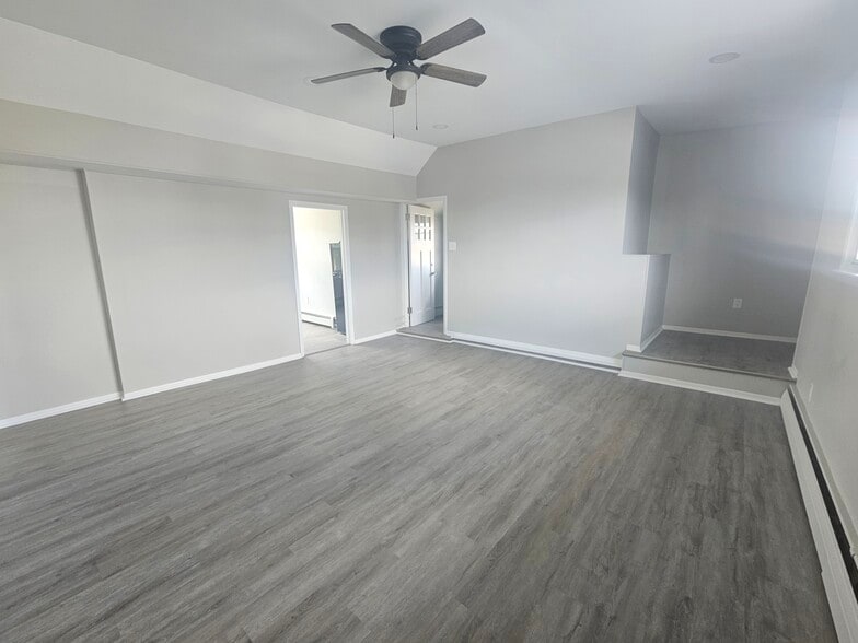 More Photos Of 127 N Black Horse Pike, Mount Ephraim Office Residential For Sale