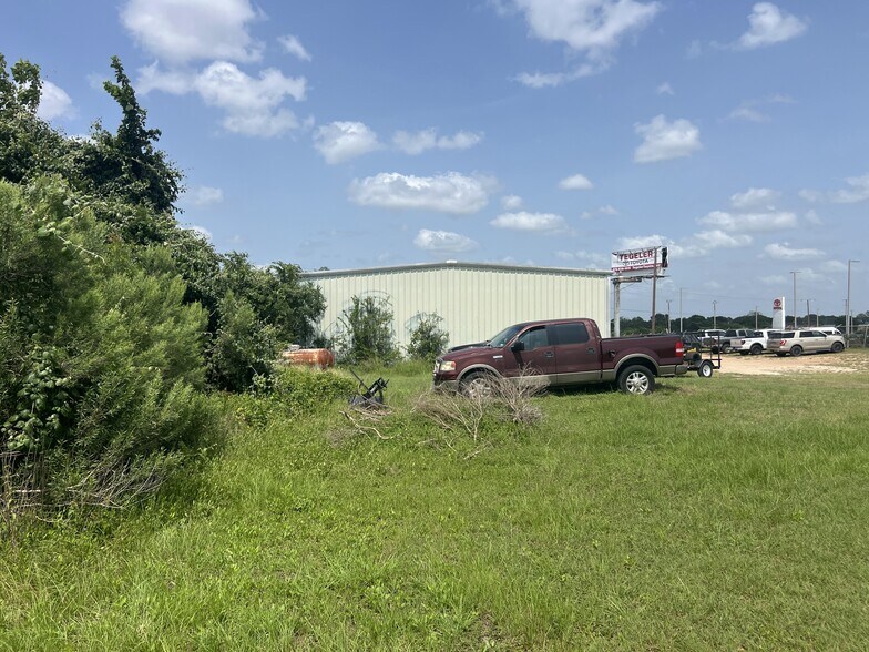 More Photos Of 1575 Highway 290 W, Brenham Industrial For Lease