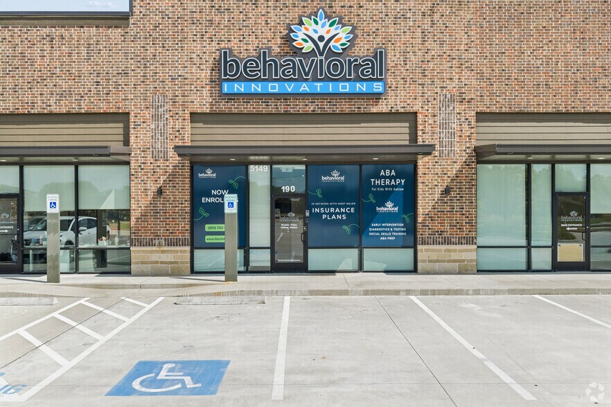 More Photos Of 5149 Reading Rd, Rosenberg Storefront For Sale
