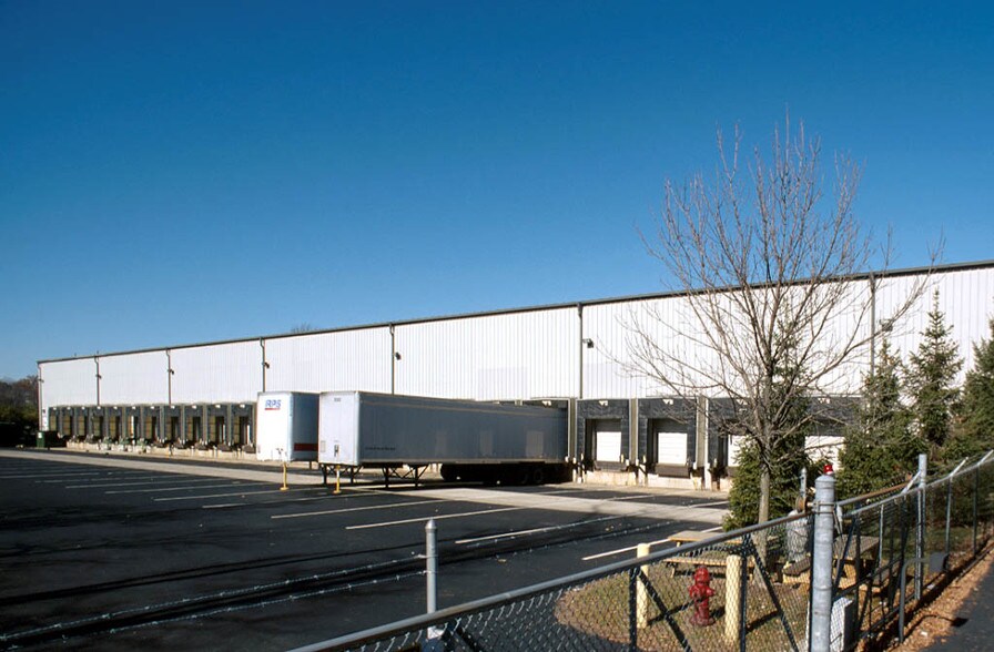 Primary Photo Of 4555 Lyman Dr, Hilliard Manufacturing For Lease