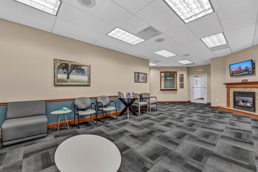 More Photos Of 9095 Main St, Clarence Medical For Lease