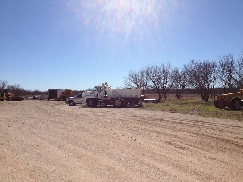 More Photos Of 2895 E US Highway 80, Abilene Warehouse For Lease