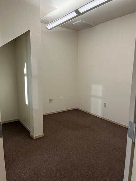 More Photos Of 4850 E Baseline Rd, Mesa Coworking Space