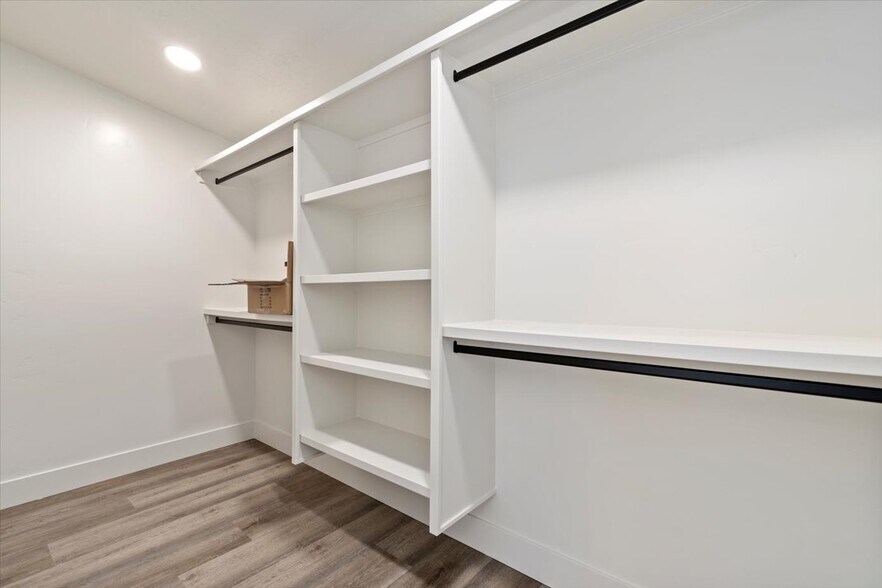 More Photos Of 362-436 W London St, Middleton Manufactured Housing Mobile Home Park For Sale