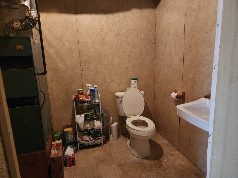 More Photos Of 302 E Fremont St, Tombstone Freestanding For Sale