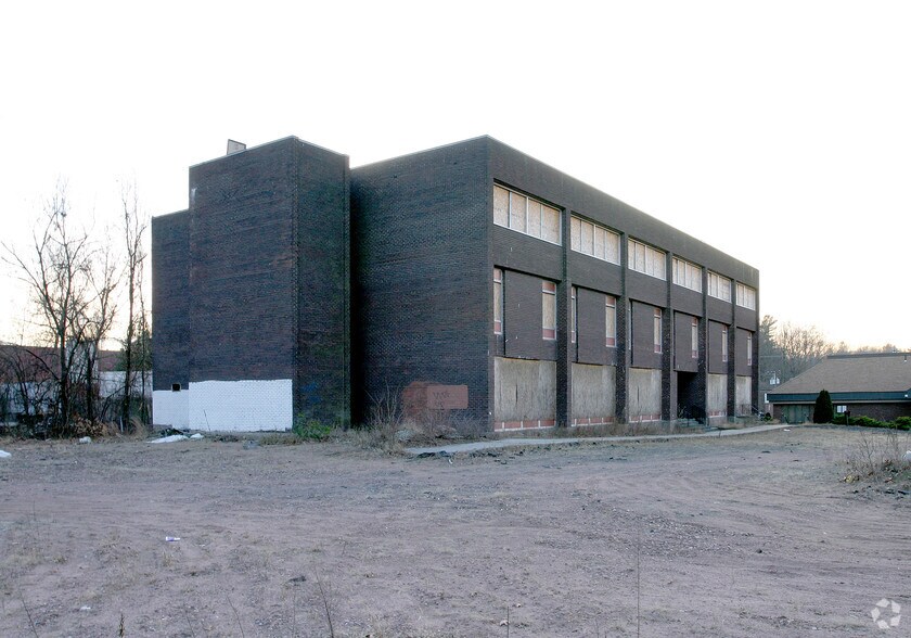 More Photos Of 335 Broad St, Manchester Office For Lease