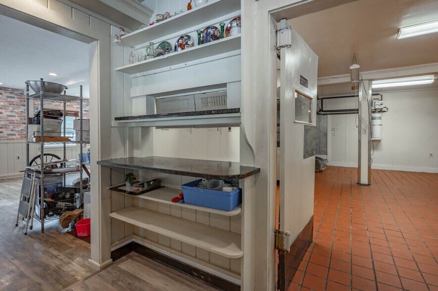 More Photos Of 944 Gibbons Hwy, Wilton Restaurant For Sale