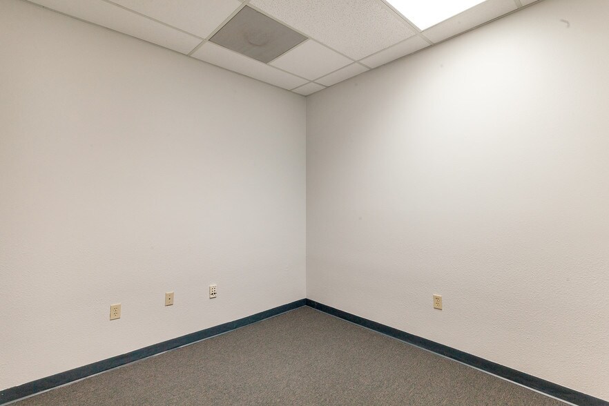 More Photos Of 2400 N Tenaya Way, Las Vegas Office For Lease