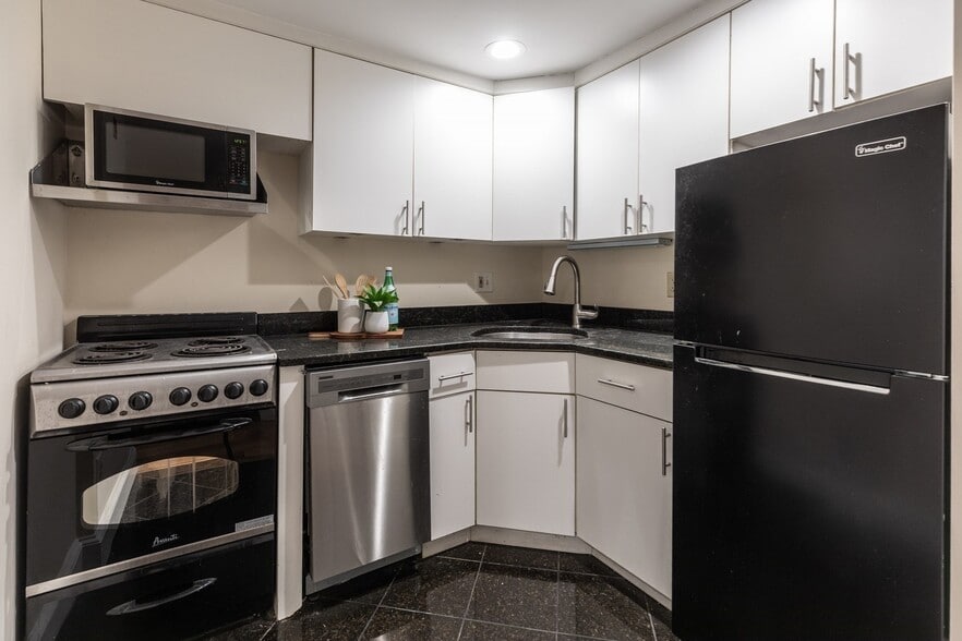 More Photos Of 230 Commonwealth, Boston Apartments For Sale