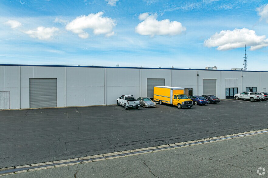 More Photos Of 917-945 N Market Blvd, Sacramento Unknown For Lease