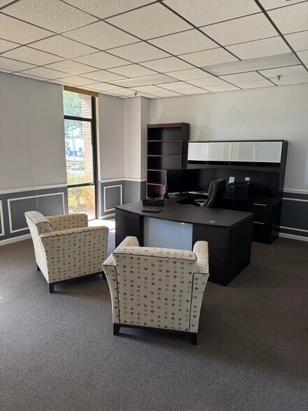 More Photos Of 801 E International Speedway Blvd, Deland Manufacturing For Sale