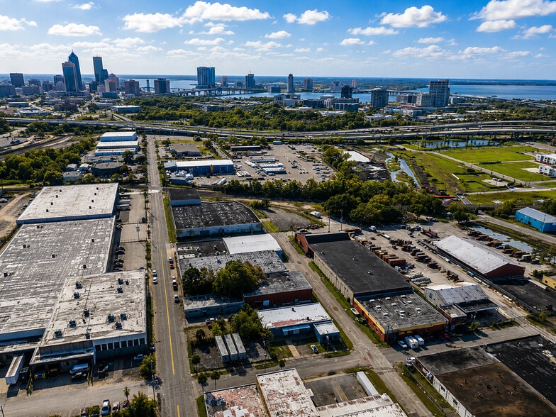 More Photos Of 69 Copeland St, Jacksonville Flex For Lease